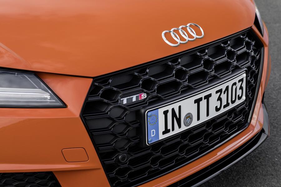 Детали экстерьера Audi TTS Coupe (8S) 2018 года  (WW) (фото 237 из 254)